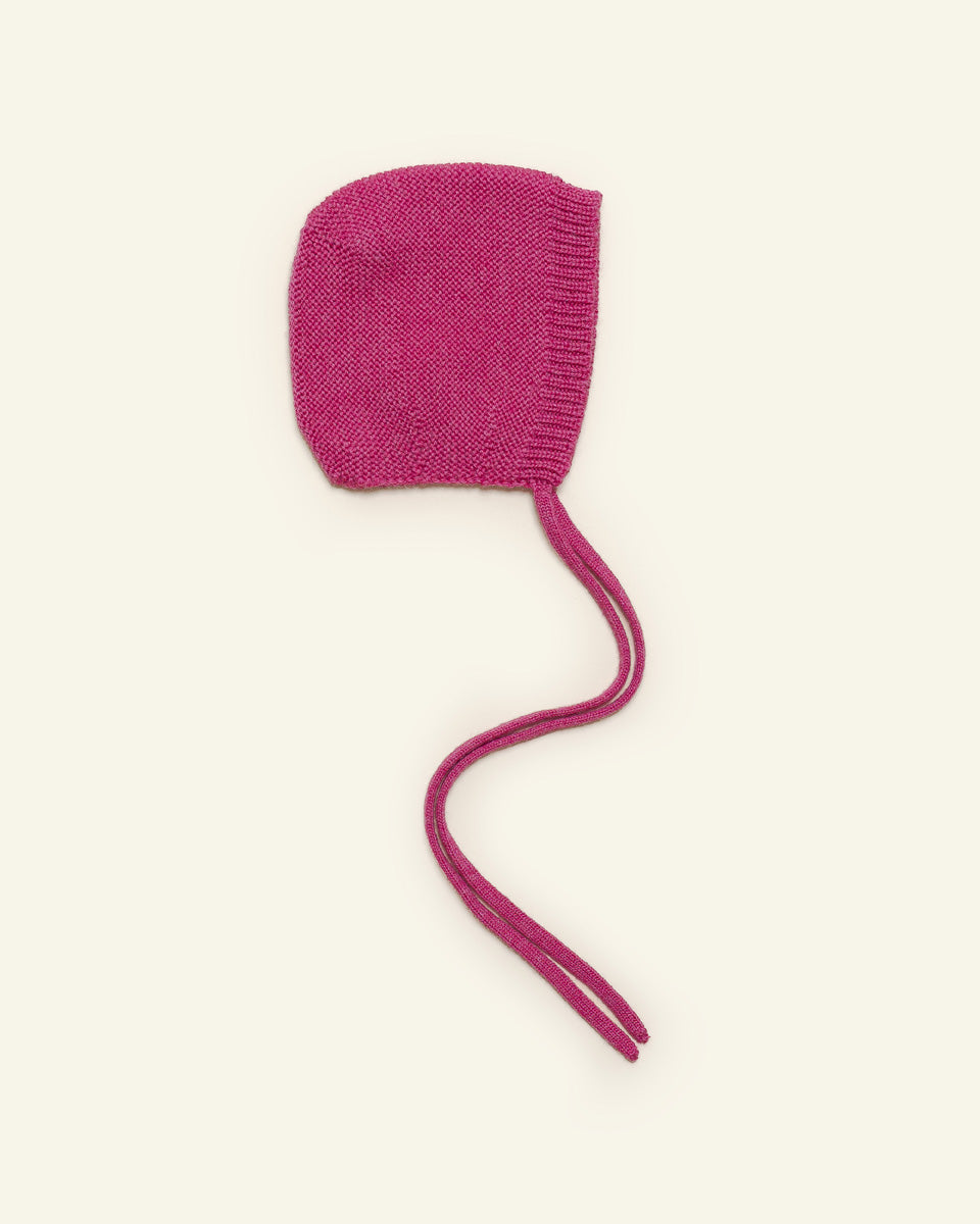 Hvid strikmutsje Dolly - Fuchsia
