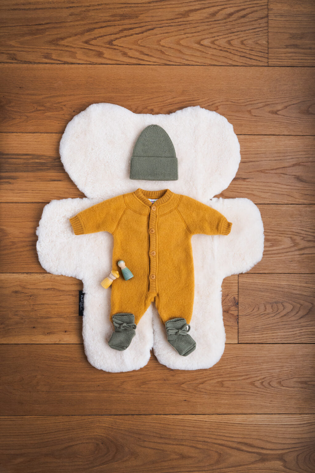 FLATOUTBärenfell - Milch