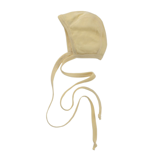 Engel natur wol zijde strikmutsje in de kleur naturel - de Wevershoek