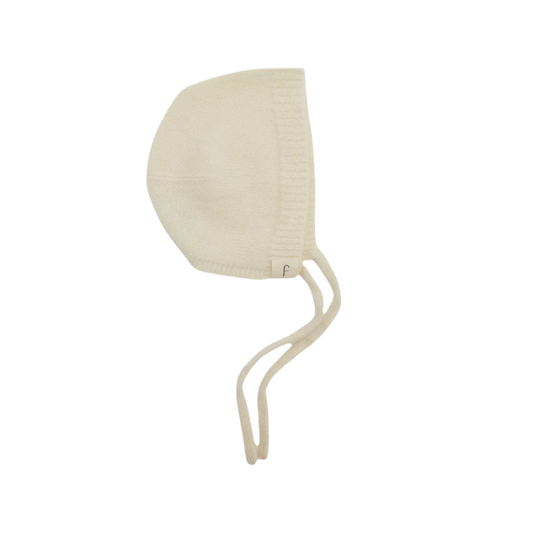 My Little Freckle Kaschmirmütze mit Schleife – Elfenbein