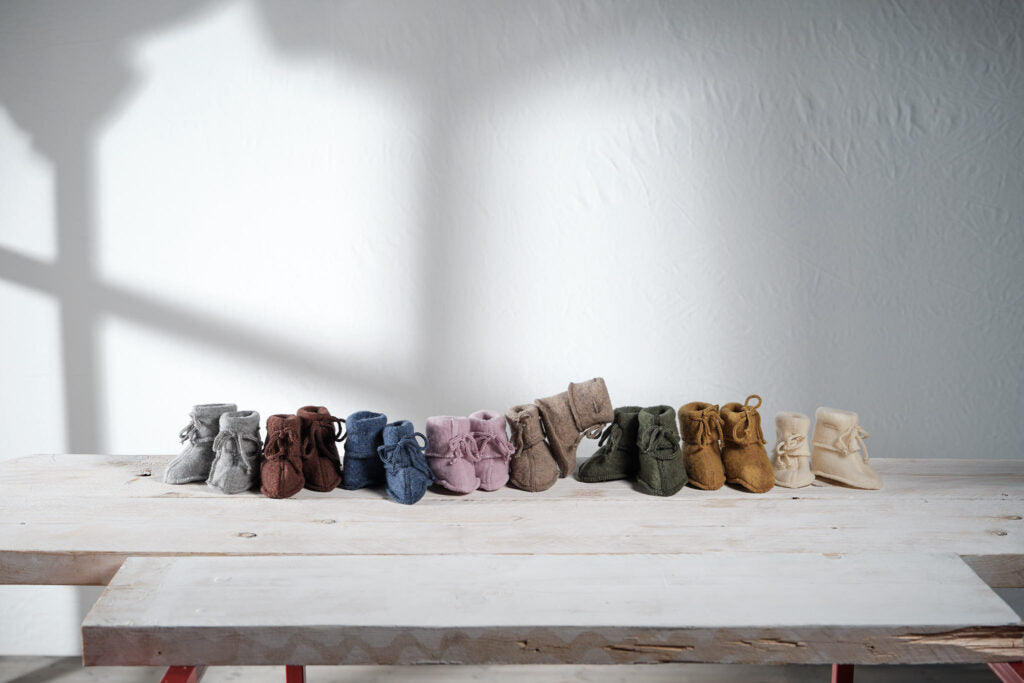 Engel Natur Wollfleece Babyschuhe – Walnuss