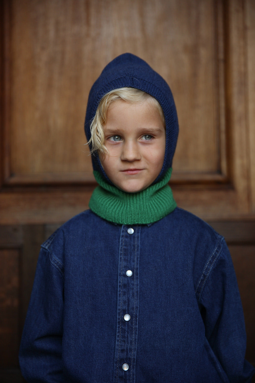 Hvid-Sturmhaube Eddy - Blau / Gras