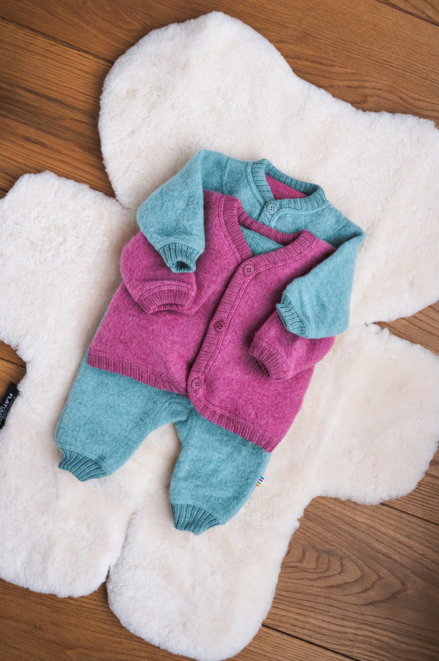 FLATOUTBärenfell - Milch