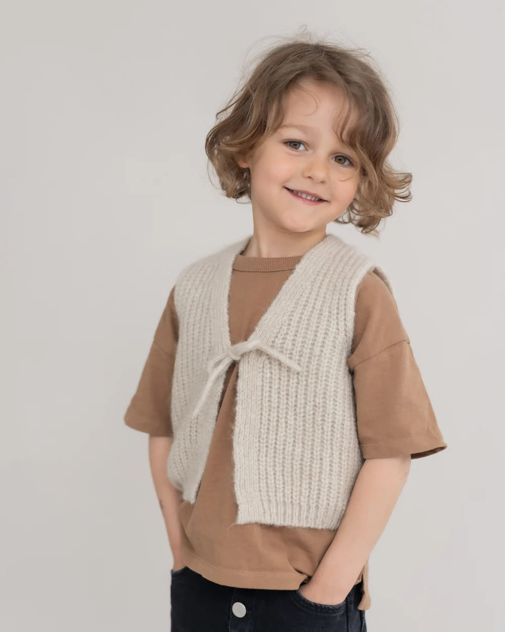 HALFEN Alpaka Kinderweste mit Fliege - Beige