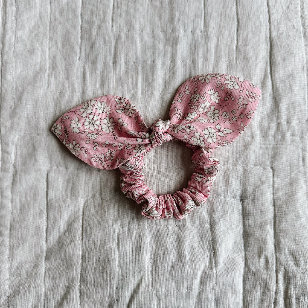 Lalaby scrunchie with bow – Pink Flower Cord